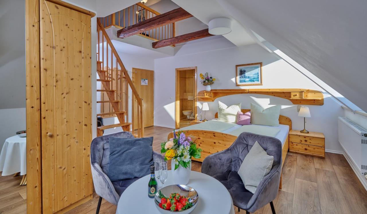 Hotel Restaurant Zum Goldenen Anker Mit Hallenbad & Wellnessbereich Windorf  Esterno foto