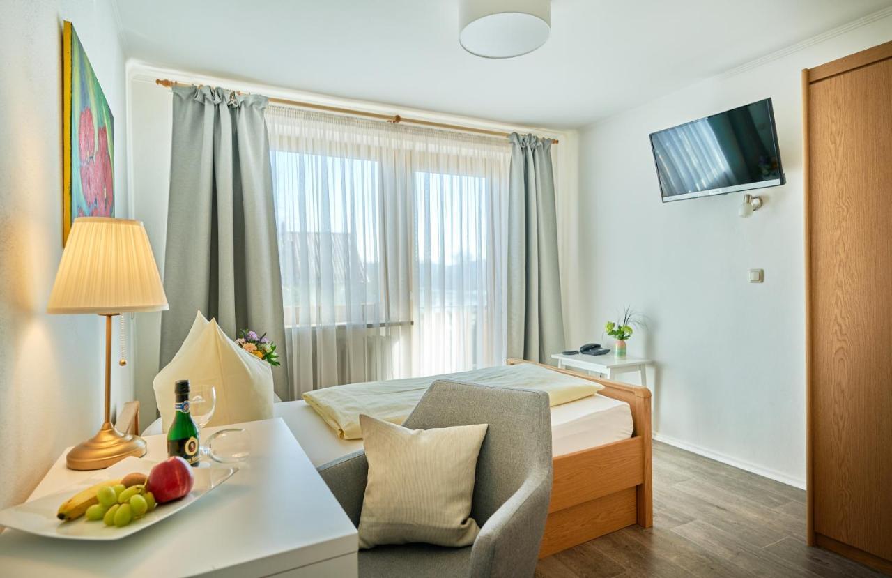 Hotel Restaurant Zum Goldenen Anker Mit Hallenbad & Wellnessbereich Windorf  Esterno foto
