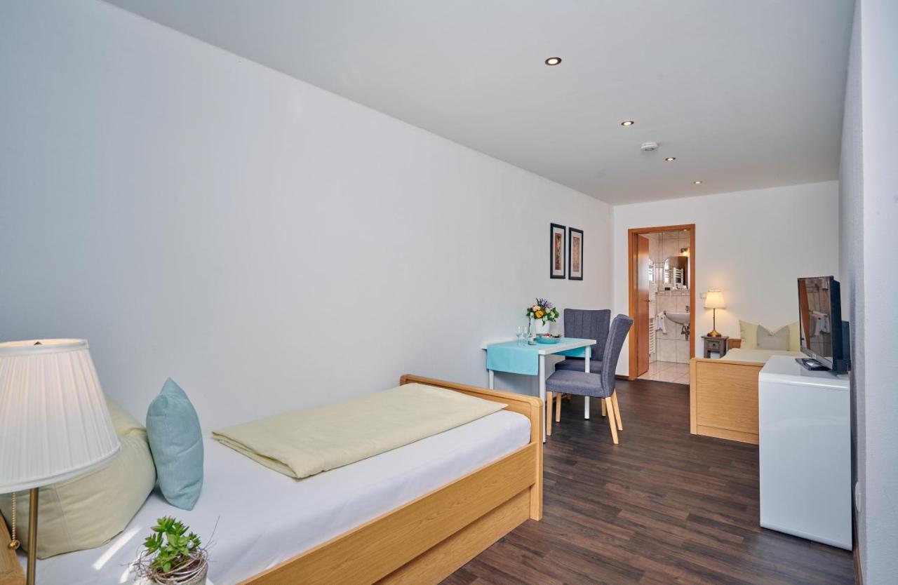 Hotel Restaurant Zum Goldenen Anker Mit Hallenbad & Wellnessbereich Windorf  Esterno foto