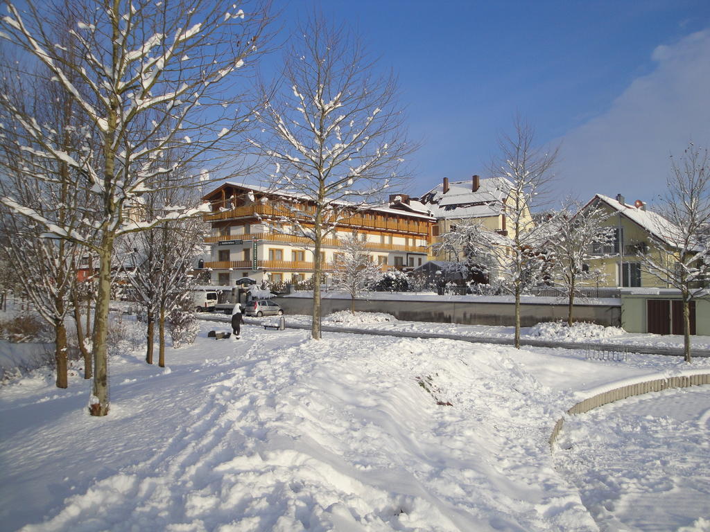 Hotel Restaurant Zum Goldenen Anker Mit Hallenbad & Wellnessbereich Windorf  Esterno foto