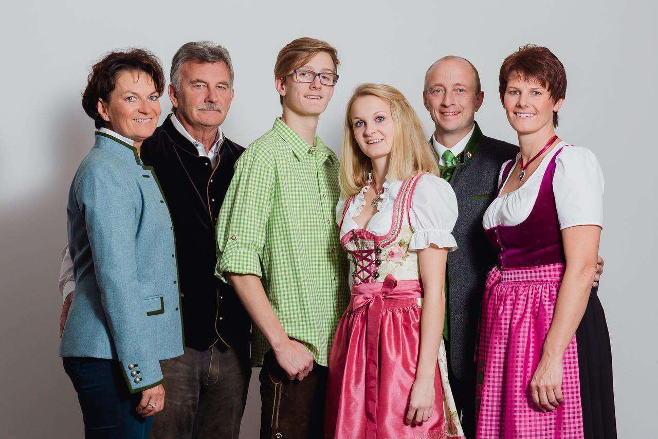 Hotel Restaurant Zum Goldenen Anker Mit Hallenbad & Wellnessbereich Windorf  Esterno foto